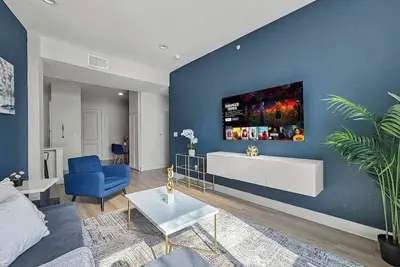 Image de Luxury 2bd | Deep Ellum | Free Parking | Pool+Gym