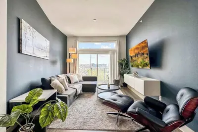 Image de Luxury 2bd | Deep Ellum | Free Parking | Pool+Gym