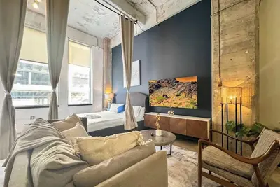 Image de Elegant 2bd | Dt Dallas | Sleeps 13 | Free Parking