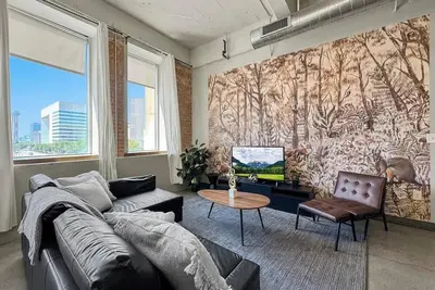 Image de Elegant 1bd | Dt Dallas | Sleeps 6 | Free Parking