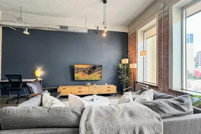 Image de Elegant 1bd | Dt Dallas | Sleeps 8 | Free Parking