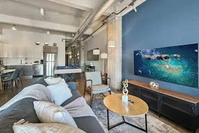 Image de Elegant 2bd | Dt Dallas | Sleeps 16 | Free Parking