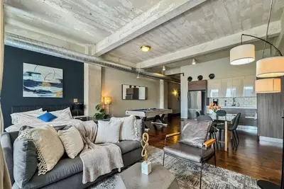 Image de Luxury 2bd | Dt Dallas | Sleeps 16 | Free Parking