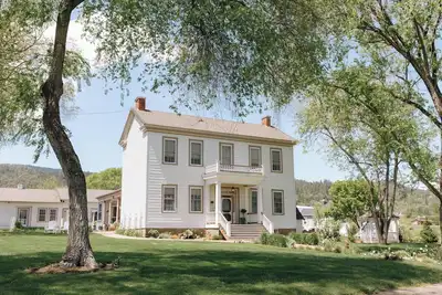 Image de Lovely-5 bedroom historic Inn