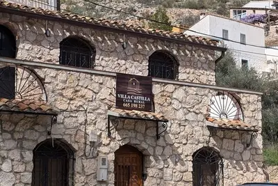 Image de A haven of peace in the heart of nature. Ideal for families with pets