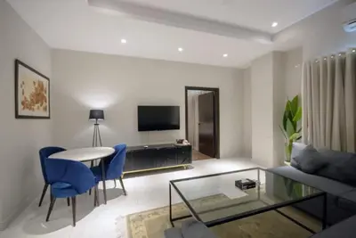 Image de 2 Bedroom Luxury Apartment - With Balconies and City Views