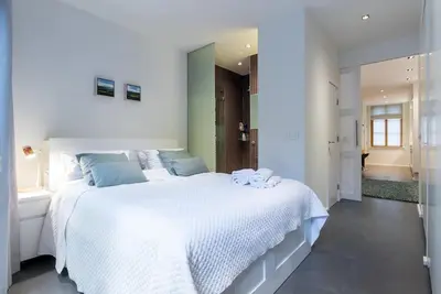 Image de Deluxe Garden Condo Near Centre