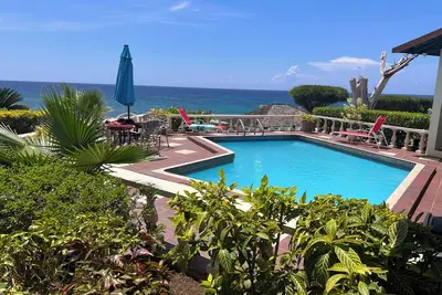 Image de Hillcrest Villa - Comfort of a Hotel/Privacy of a Home