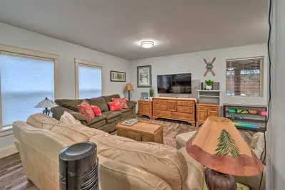 Image de McCall's Cabin w/ Ac, Firepit, Hot Tub & Kayaks