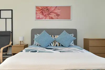 Image de Riverside Retreat- Bike, Hike, Relax – Cozy Stay Near Blt & Bluff Trails
