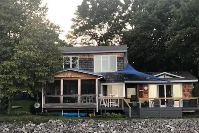Image de Cottage on Saratoga Lake within 10 minutes to Race Track and Broadway Avenue