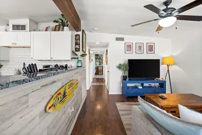 Image de Stylish St. Pete 3 Bed, 2 Bath- Fire Pit, Outdoor Patio/Tv & Near Beach + Dtwn