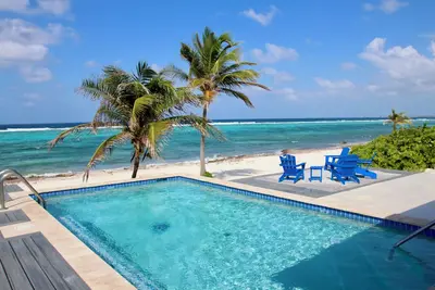 No Big Ting - Beautiful Oceanfront Beach House, Snorkel Paradise w/ Private Pool