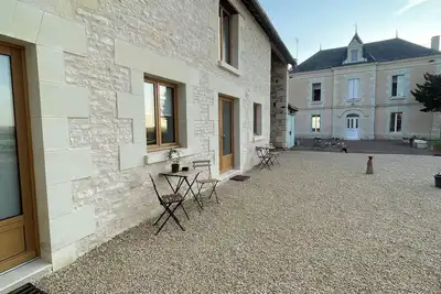 Image de \"Studio du Pressoir\" studio à louer de courte durée (location saisonnière).