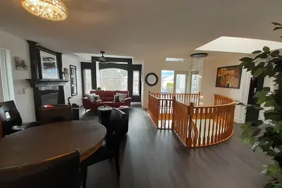 Image de remodeled 2 bedroom condo with private hot tub