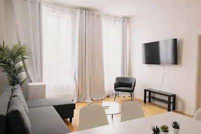 Image de Lum The Queen - Two-Bedroom Apartment w/ City View