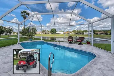 Image de Premier home with Heated Pool, Waterfront, 2 king beds & 4 person golf cart.