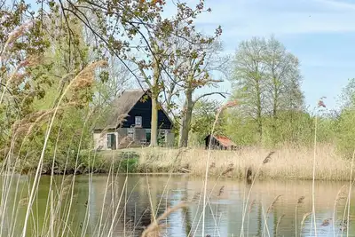 Image de Maison de vacances unique au bord de l'eau