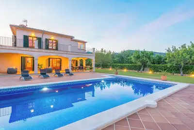 Image de Finca à Binissalem avec Piscine et Vins
