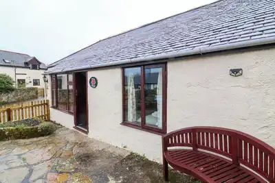 Linhay, pet friendly, with pool in Poughill