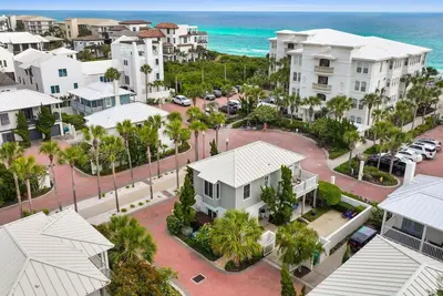 Image de 30a Sunset Beach House Villa Infinity, Beachside, Gulf Front Pool, Pet Friendly