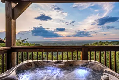 Image de Long range sunset views from Hot Tub, free attractions, Resort pool