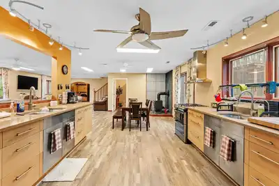 Image de Serene 22-Acre Country Haven for Families & Groups