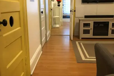 Image de Cozy Modern City Escape