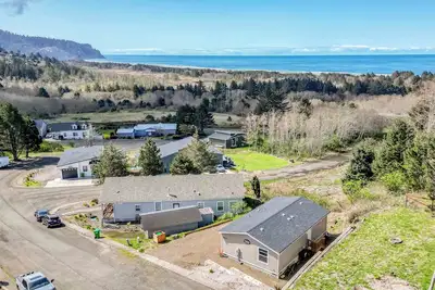Image de Quiet Neighborhood, Ocean View Home in Neskowin, Single-Level with King Suite an