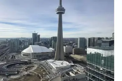 Image de A luxury condo in downtown Toronto with Cn Tower View