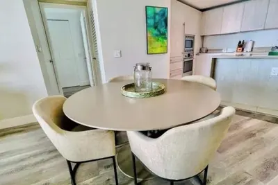 Image de 2bd/2b Ocean View Penthouse