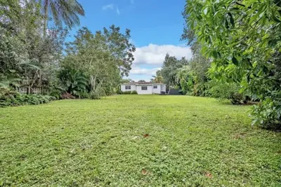 Image de 4 Bdr Home At Prime Location