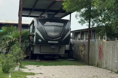 Image de 2-bedroom Rv in fantastic Port O'Connor Tx with Ac