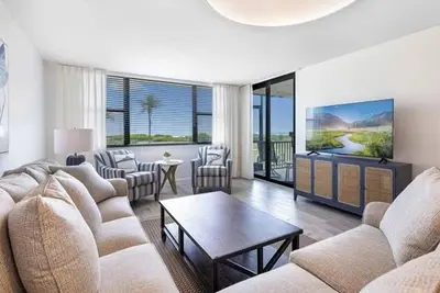 Image de Dog-Friendly Gulf-Front Escape – Remodeled Condo with Resort-Style Amenities
