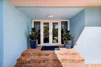 Image de Angel’s Nest – Gulf-Front with Private Pool in Sanibel’s Chateaux Sur Mer