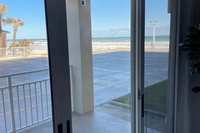 Image de Beachfront Luxury Condo