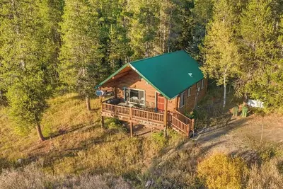 Image de Charming Log Cabin near Yellowstone