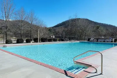 Image de Emerald Holly Gem Sky Valley / Pool Hot Tub WiFi