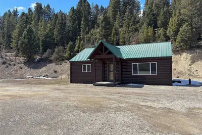 Image de Cabin in the Little Belt Mountains