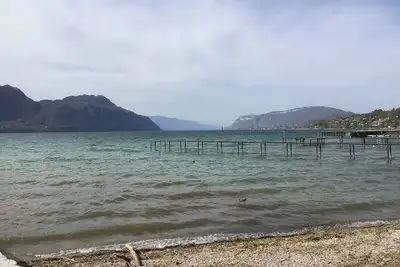 Image de Maisonnette Au bord du lac