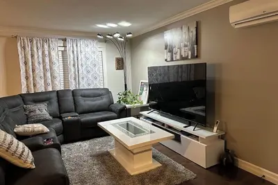 Beautiful, Quiet Family 2 bedroom home in Dieppe 5 minutes drive to the airport