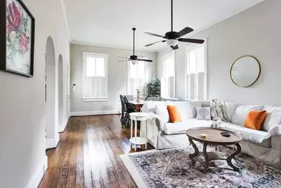 Image de 3bd 2ba Shandon | Porch, Fenced Yard + Walkable