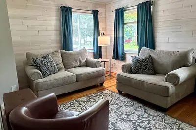 Image de 2-bedroom house in Glens Falls 8 Minutes From Lake George