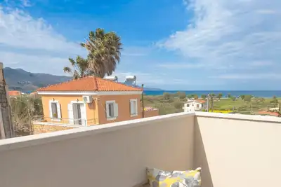 Image de SeaStone House pour la détente, à 4 minutes à pied de la plage!