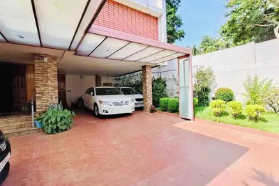 Spacious 3bhk Ac Apartment, BedroomHallDiningKitchen, in the Heart of Trivandrum