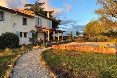 Image de Puycelsi, Tarn - Peaceful rural farmhouse with large garden, orchard and pool
