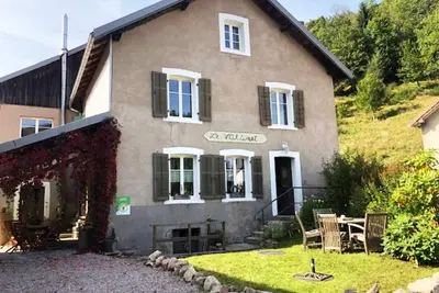 Image de Gîte de Charme nature – calme, randonnée & air pur - Proximité des Crêtes