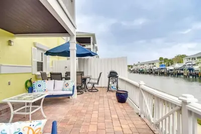 Image de Waterfront living and relaxation