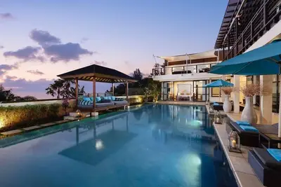 Image de So4005 - An Elegant Villa with panoramic view