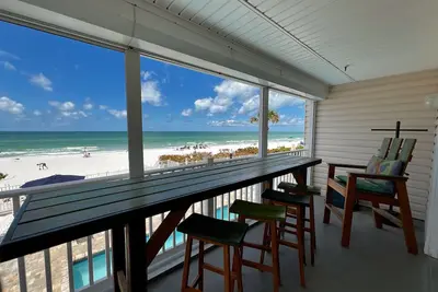 Image de New at Island Sands! Beachfront End Unit Views and Walkable to Downtown Irb!